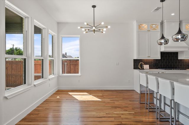 122 Yvonne Street, Red Oak, TX 75154