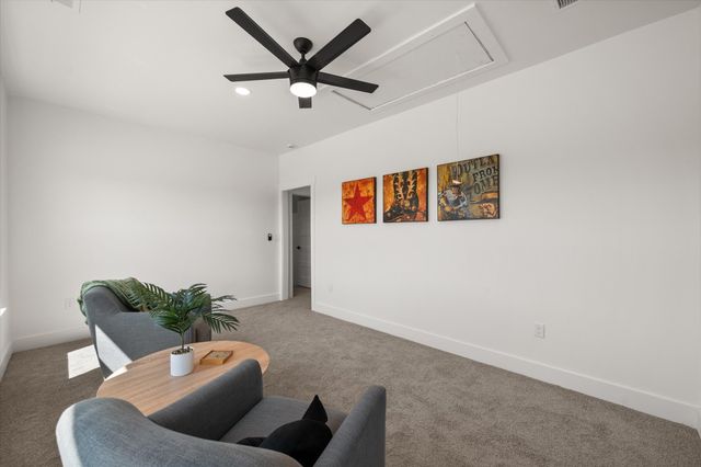 122 Yvonne Street, Red Oak, TX 75154