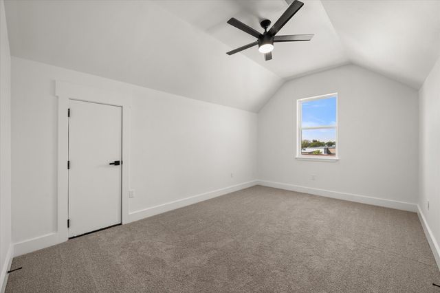 122 Yvonne Street, Red Oak, TX 75154