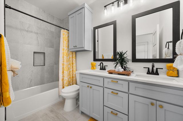 122 Yvonne Street, Red Oak, TX 75154