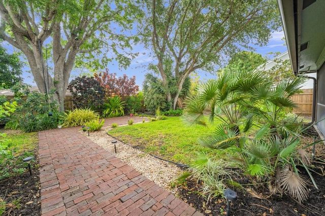 13382 Northumberland Circle, Wellington, FL 33414