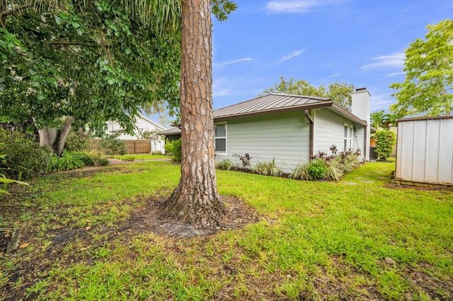 13382 Northumberland Circle, Wellington, FL 33414