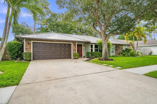 13382 Northumberland Circle, Wellington, FL 33414