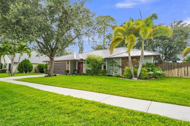 13382 Northumberland Circle, Wellington, FL 33414