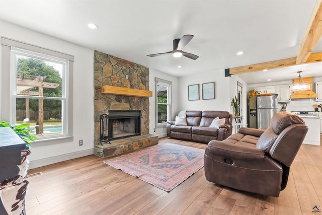 104 Buckingham Place, Perry, GA 31069