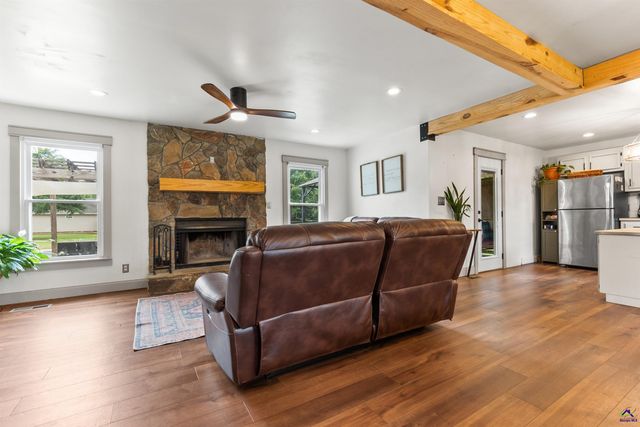 104 Buckingham Place, Perry, GA 31069