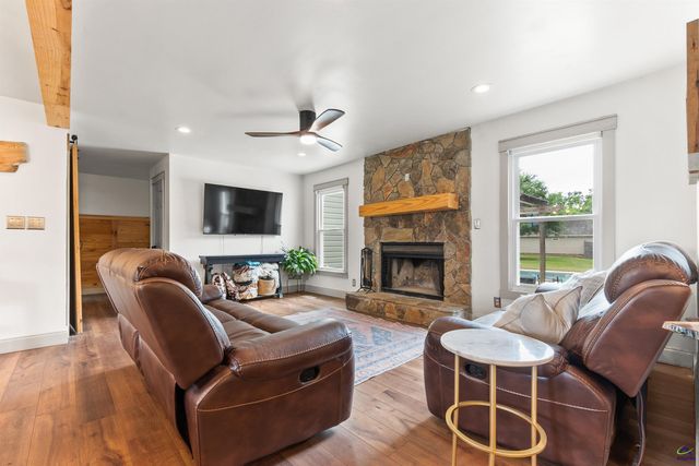 104 Buckingham Place, Perry, GA 31069