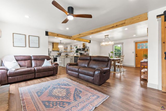 104 Buckingham Place, Perry, GA 31069