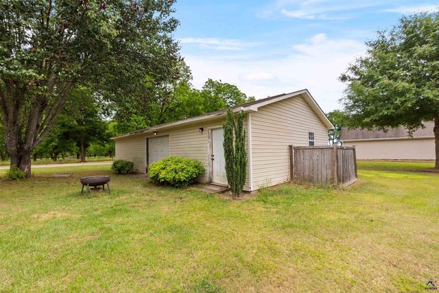 104 Buckingham Place, Perry, GA 31069