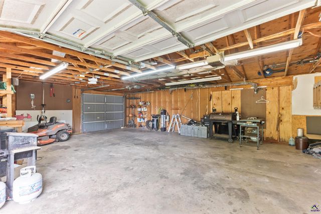 104 Buckingham Place, Perry, GA 31069