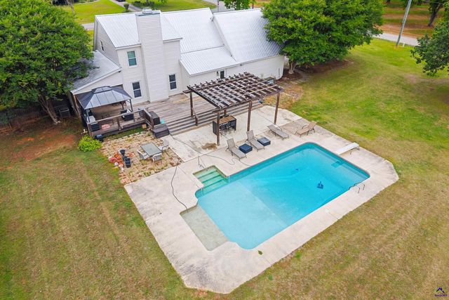 104 Buckingham Place, Perry, GA 31069