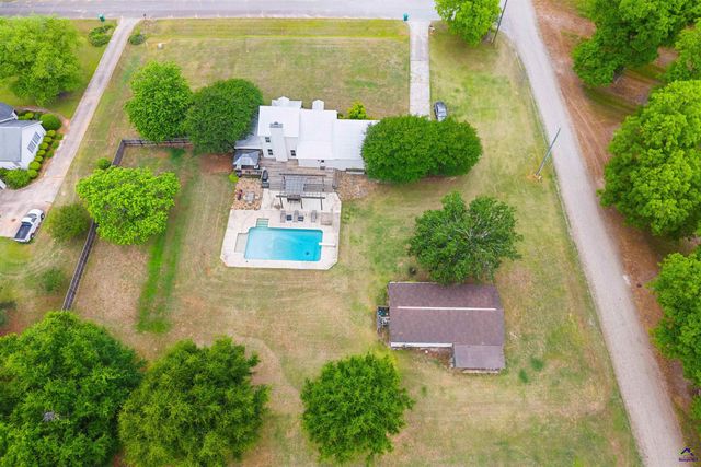 104 Buckingham Place, Perry, GA 31069