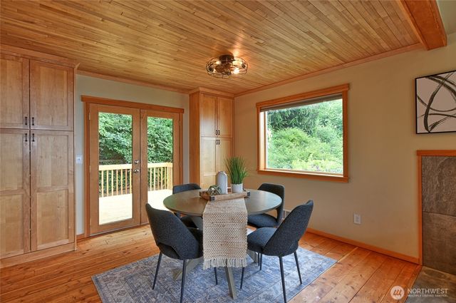 305 Baker Way, Camano Island, WA 98282