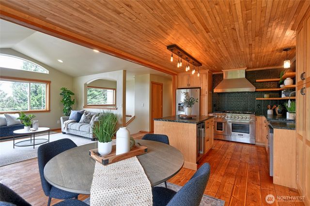 305 Baker Way, Camano Island, WA 98282