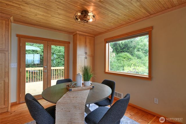 305 Baker Way, Camano Island, WA 98282
