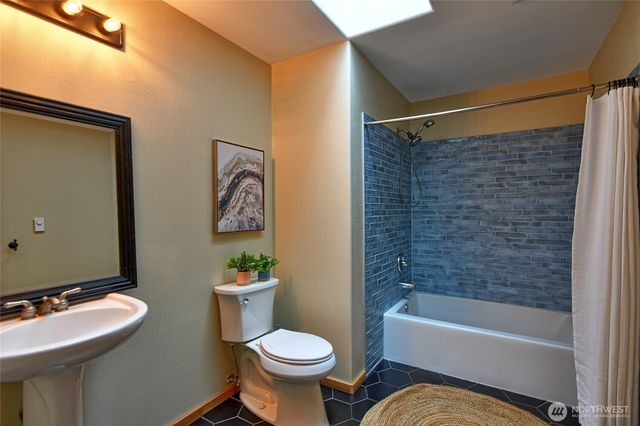 305 Baker Way, Camano Island, WA 98282