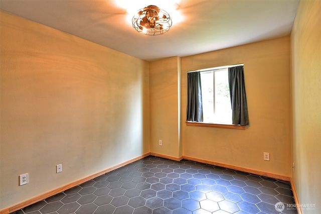 305 Baker Way, Camano Island, WA 98282