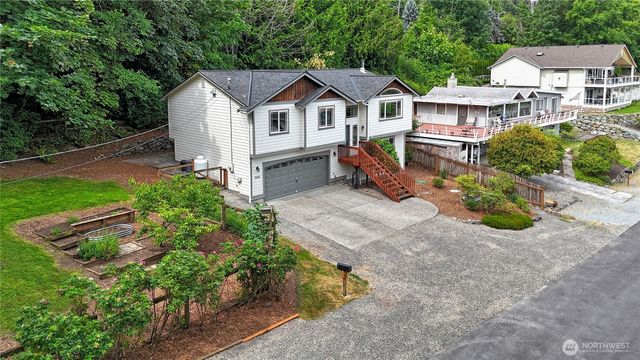 305 Baker Way, Camano Island, WA 98282
