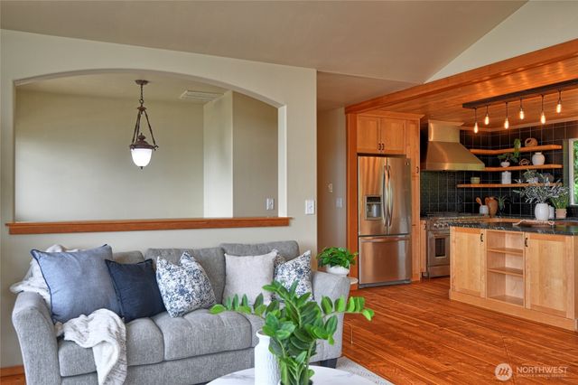 305 Baker Way, Camano Island, WA 98282