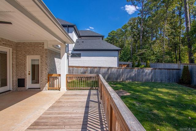 25 Mereville Place, Little Rock, AR 72223