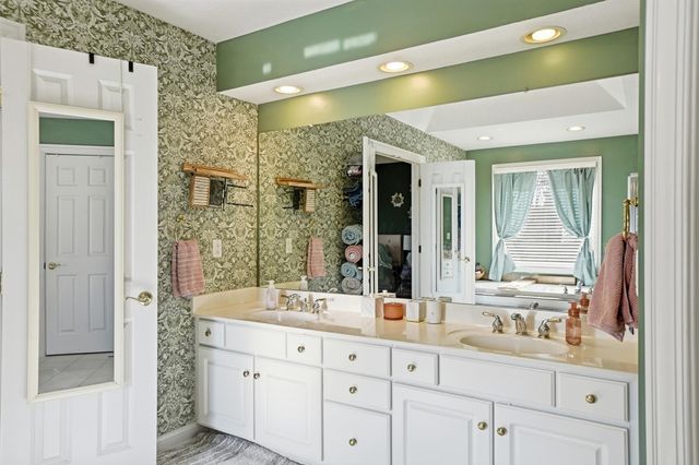 369 Windcroft Drive, Westerville, OH 43082