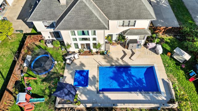 369 Windcroft Drive, Westerville, OH 43082