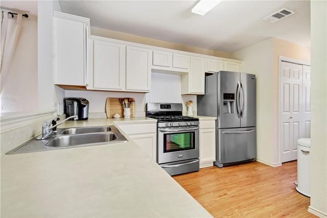 517 Sampson, Kyle, TX 78640