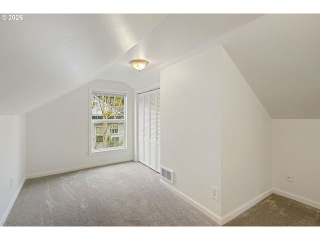 634 Nw IVY St, Camas, WA 98607