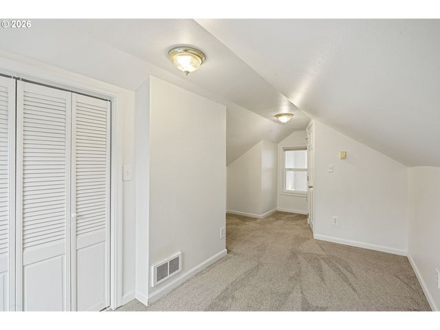 634 Nw IVY St, Camas, WA 98607