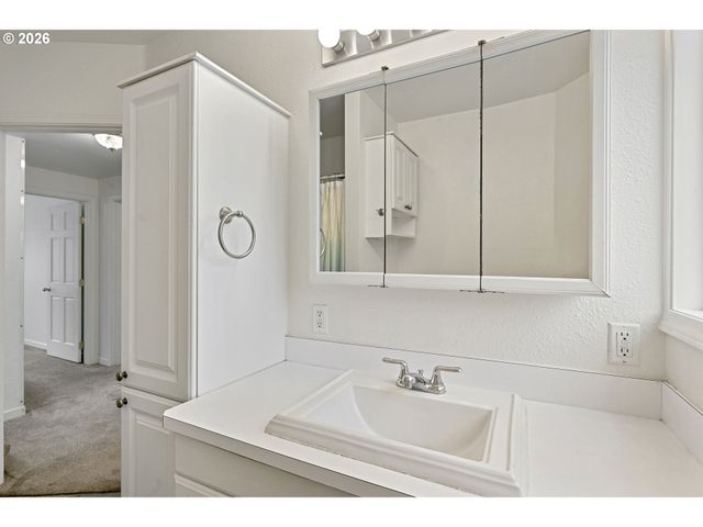 634 Nw IVY St, Camas, WA 98607