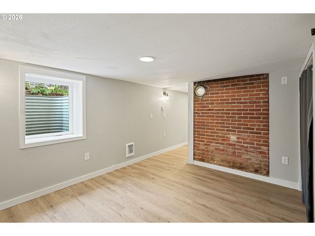 634 Nw IVY St, Camas, WA 98607