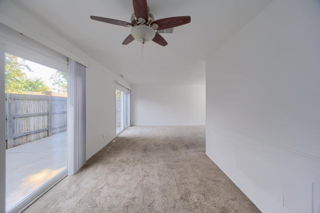 637 Knollwood Dr, Woodland, CA 95695