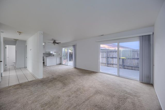 637 Knollwood Dr, Woodland, CA 95695