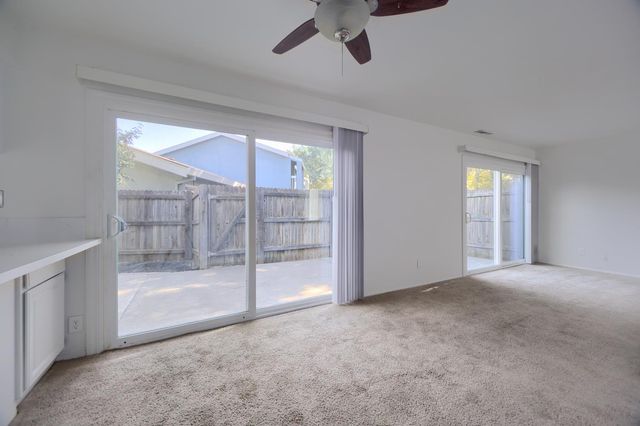 637 Knollwood Dr, Woodland, CA 95695