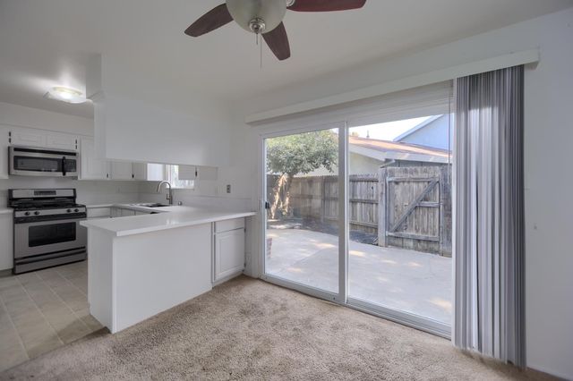 637 Knollwood Dr, Woodland, CA 95695