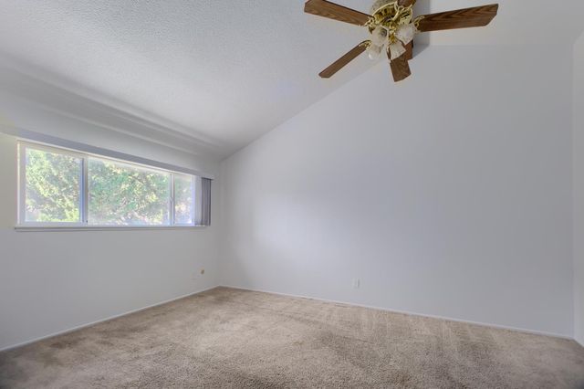 637 Knollwood Dr, Woodland, CA 95695