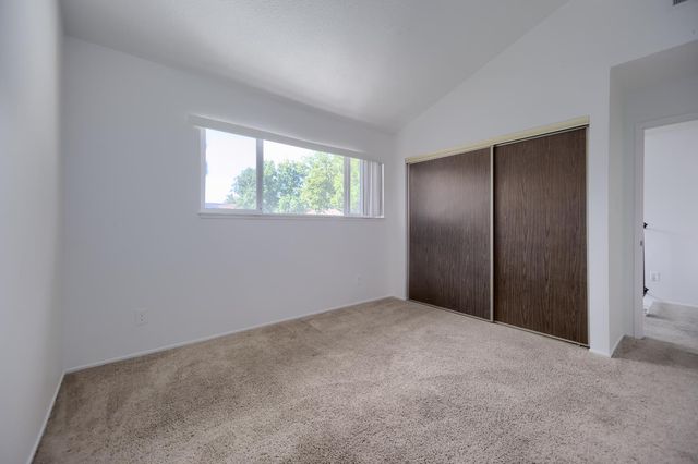 637 Knollwood Dr, Woodland, CA 95695