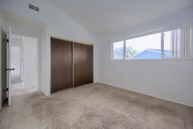 637 Knollwood Dr, Woodland, CA 95695