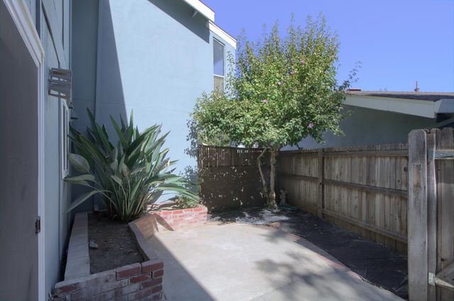 637 Knollwood Dr, Woodland, CA 95695