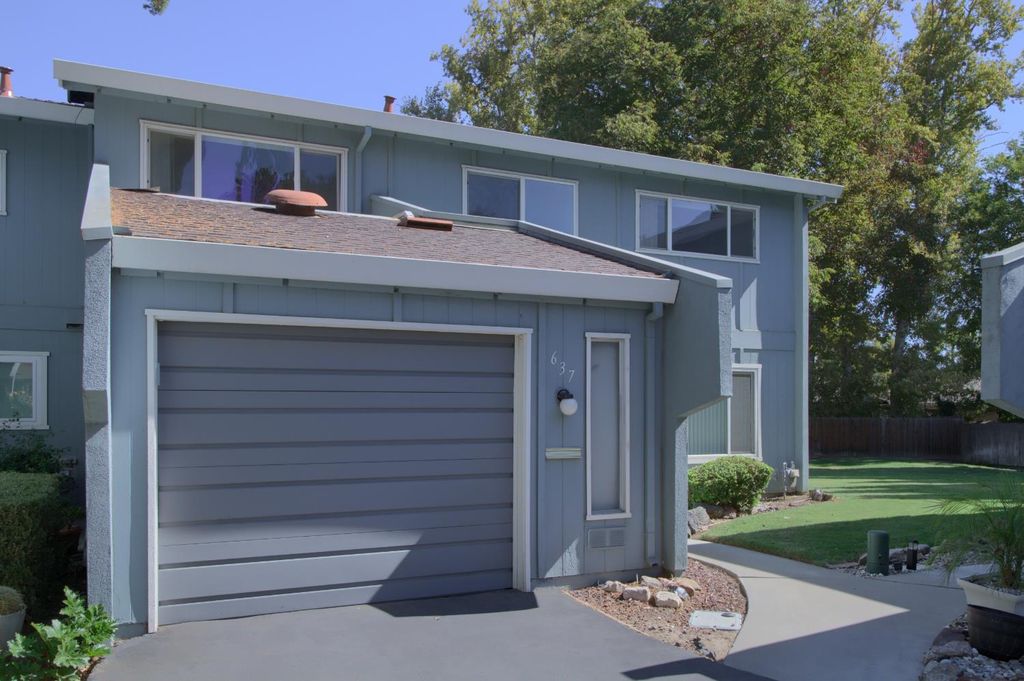 637 Knollwood Dr, Woodland, CA 95695