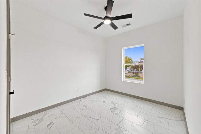 601 Acoma Drive, Belen, NM 87002