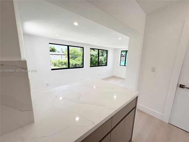 3512 NW 176th Ter, Miami Gardens, FL 33056
