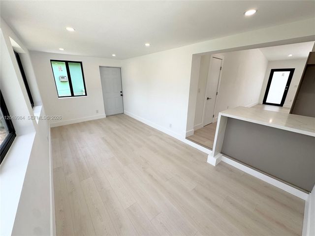 3512 NW 176th Ter, Miami Gardens, FL 33056