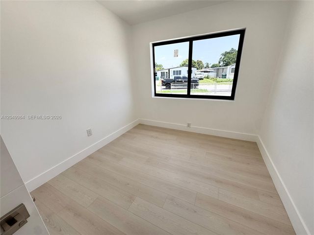 3512 NW 176th Ter, Miami Gardens, FL 33056