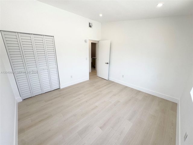 3512 NW 176th Ter, Miami Gardens, FL 33056