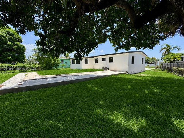 3512 NW 176th Ter, Miami Gardens, FL 33056