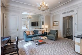 2 E 55th Street # 112129, New York City, NY 10022