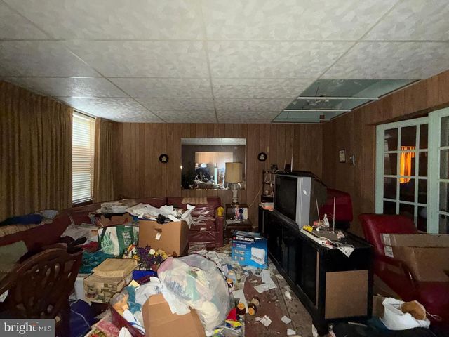 1902 RUXTON AVE, Baltimore, MD 21216