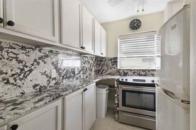 3212 NE 7th Place 12, Pompano Beach, FL 33062