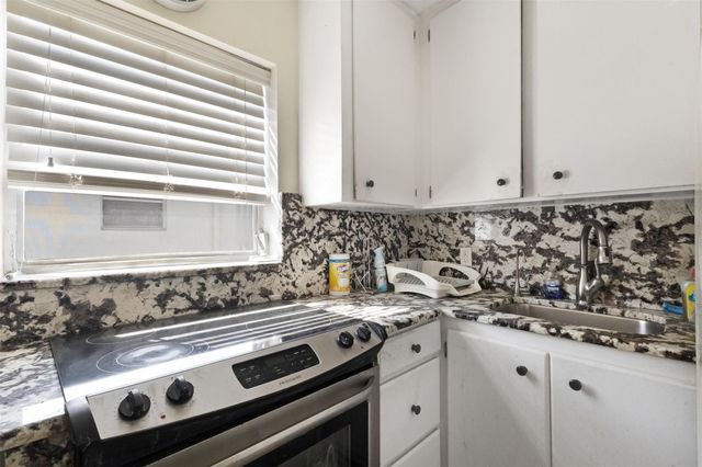 3212 NE 7th Place 12, Pompano Beach, FL 33062